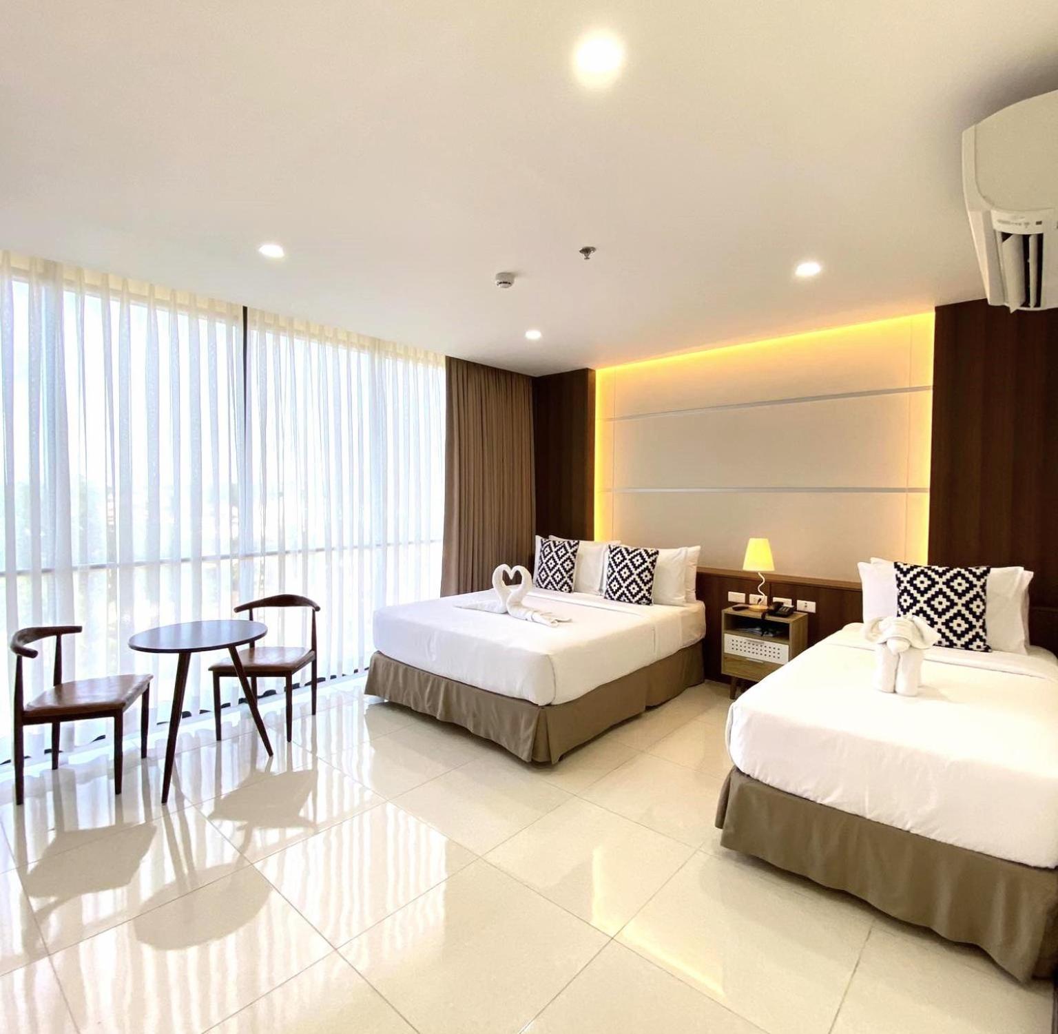 Dccco Hotel Dumaguete City Экстерьер фото